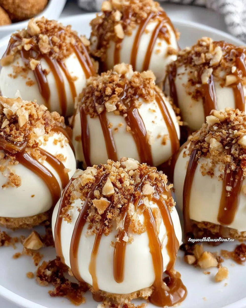 No-Bake Pumpkin Cheesecake Balls for Thanksgiving